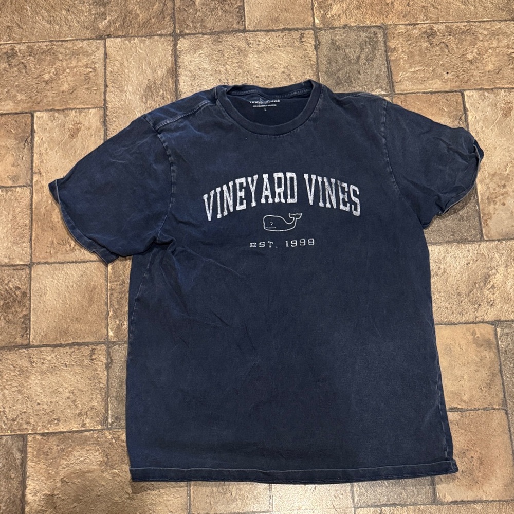 Vineyard Vines Men's Dark Blue Graphic Tee